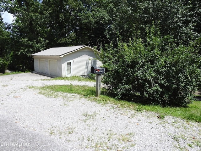 view of detached garage