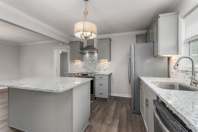 kitchen with sink, appliances with stainless steel finishes, dark hardwood / wood-style floors, and tasteful backsplash