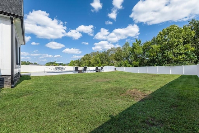 view of yard with a patio