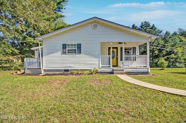 view of front of house featuring a porch and a front lawn