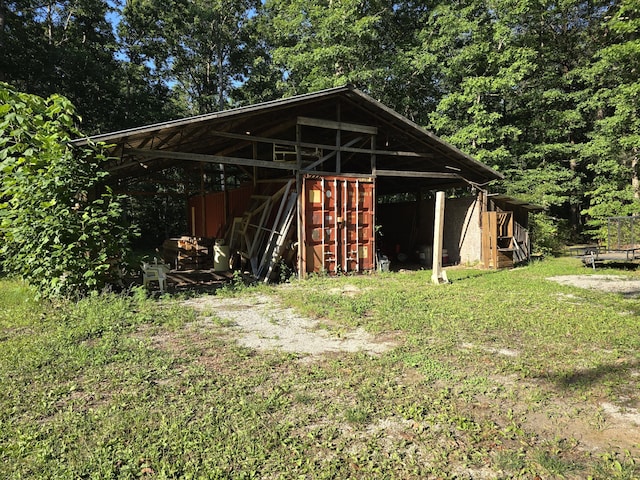 view of outbuilding