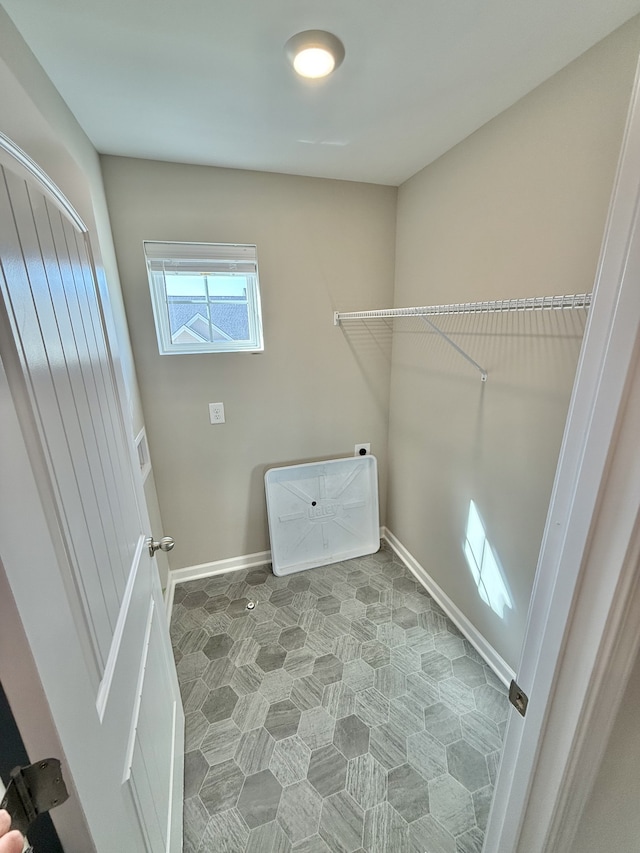 laundry room with electric dryer hookup