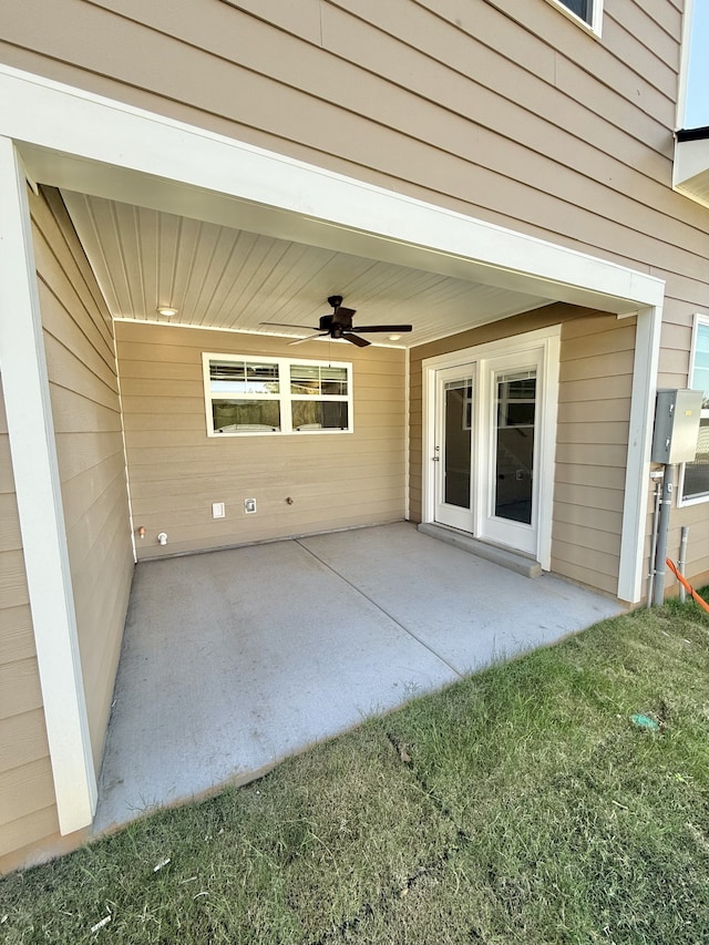 view of patio with ceiling fan