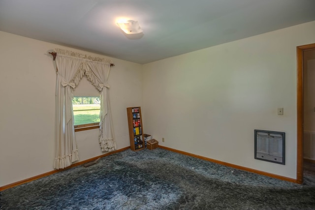 empty room featuring carpet