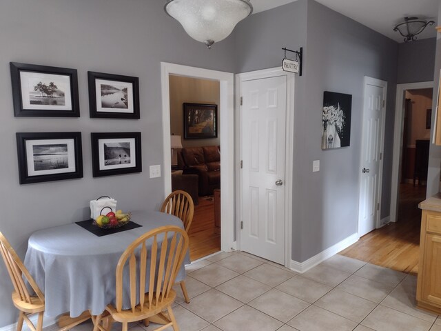 dining room with light tile patterned floors