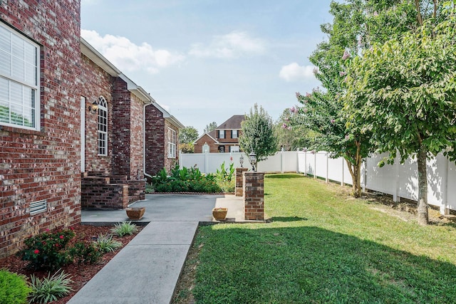 view of yard with a patio