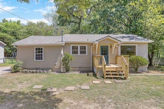 view of front of property with a front yard