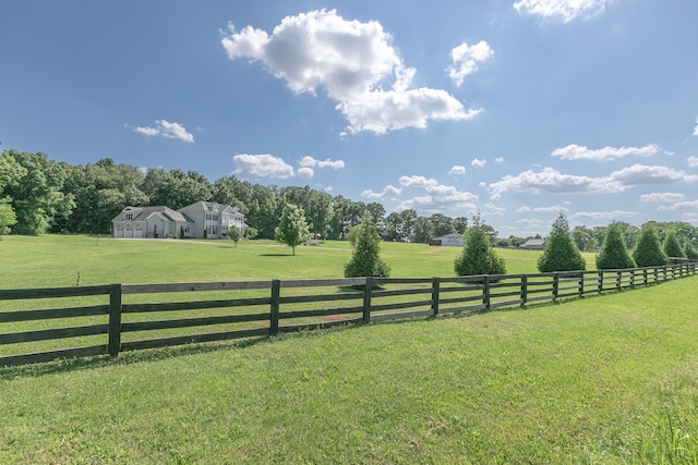 view of yard featuring a rural view