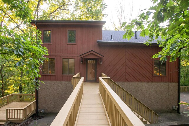 view of front of property featuring a deck