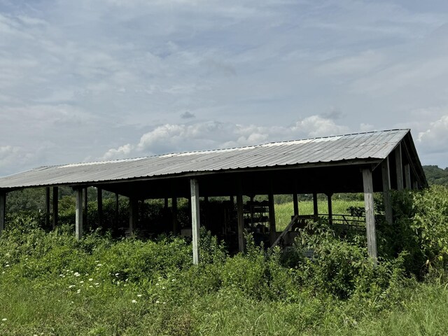 1322 Hershal Lyles Rd, Westmoreland, TN 37186 - photo 8