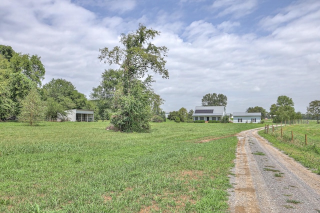 view of yard featuring a rural view