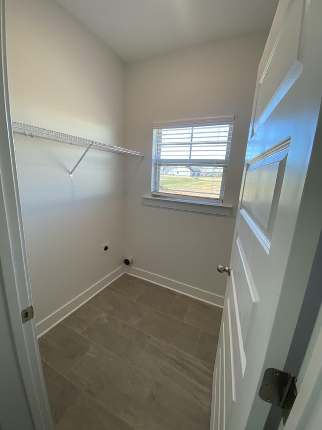 washroom with electric dryer hookup