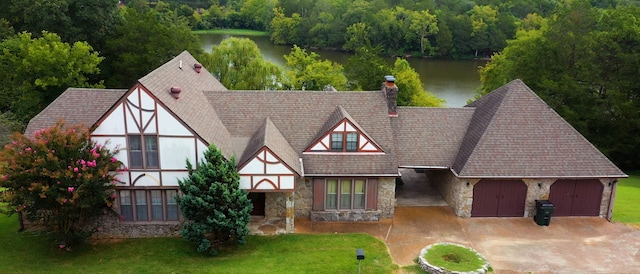 view of front of property with a front lawn