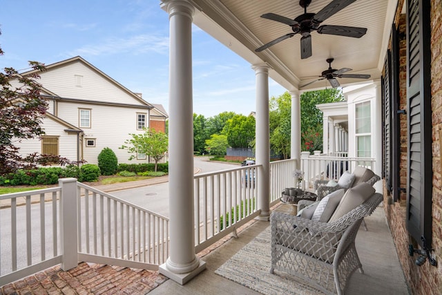 view of patio with ceiling fan and covered porch