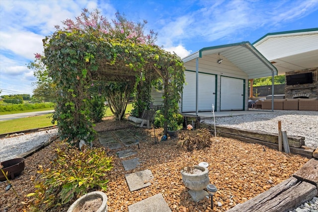 exterior space featuring an outbuilding