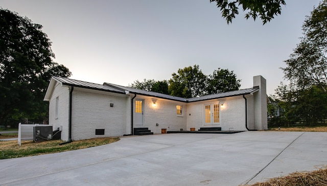 view of front of house