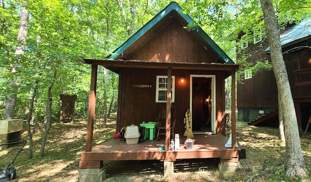 view of outbuilding