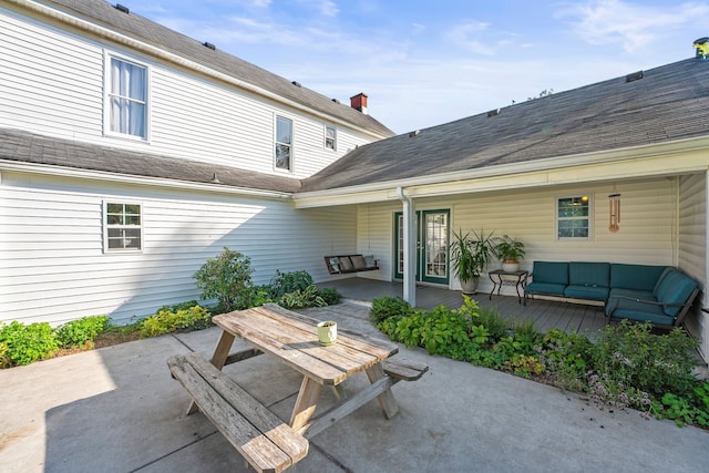 view of patio featuring an outdoor hangout area