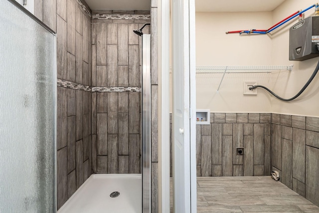 118 Van Buren St, Mcminnville, TN 37110 - bathroom featuring a stall shower