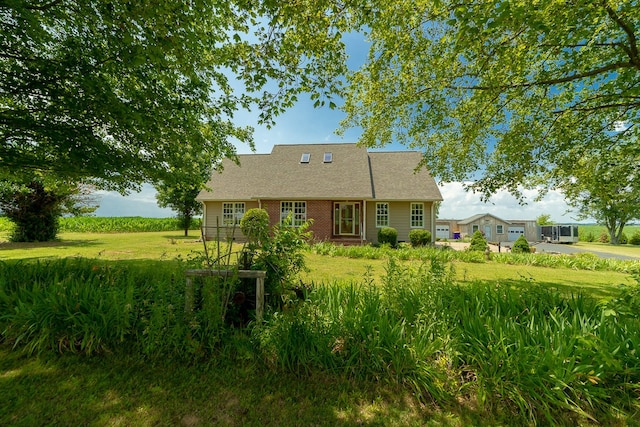 view of front of house with a front yard