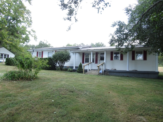 single story home featuring a front yard and a porch