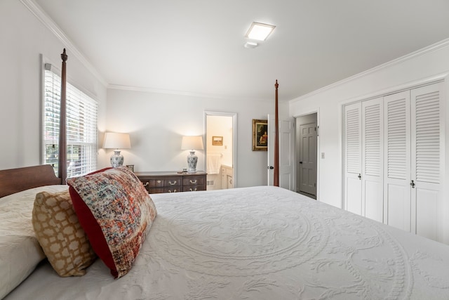 bedroom featuring crown molding and a closet