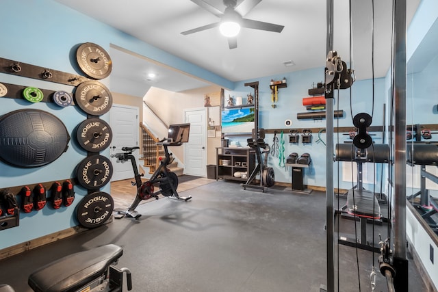 exercise room featuring ceiling fan