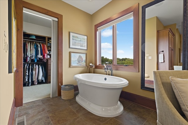 bathroom with a bathtub