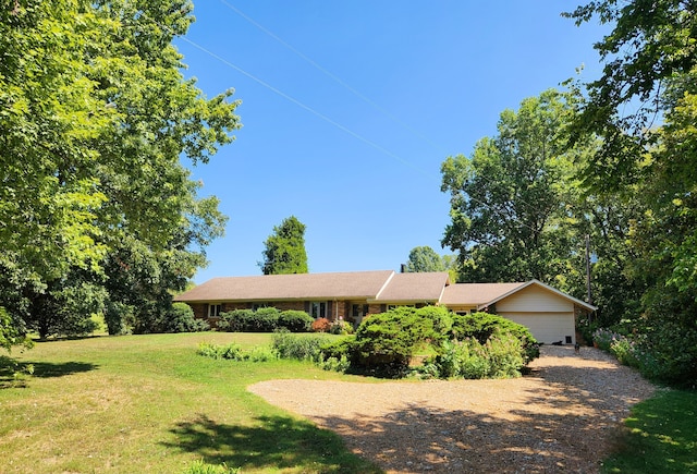 exterior space featuring a front yard