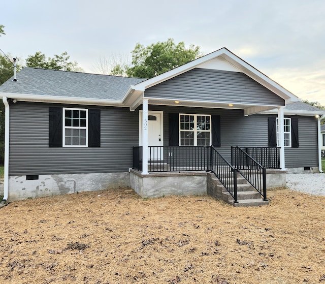 view of front of property featuring a porch