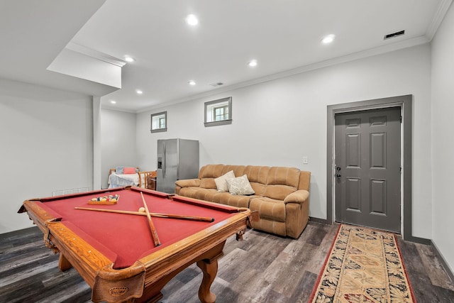 4818 Ensor Hollow Rd, Buffalo Valley, TN 38548 - playroom featuring recessed lighting, wood finished floors, visible vents, and crown molding
