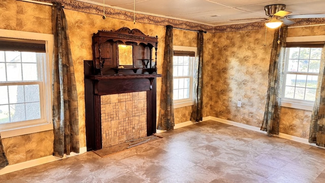 empty room featuring ceiling fan