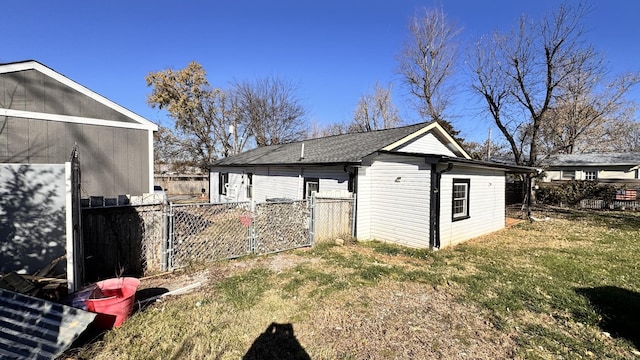 view of outdoor structure with a yard