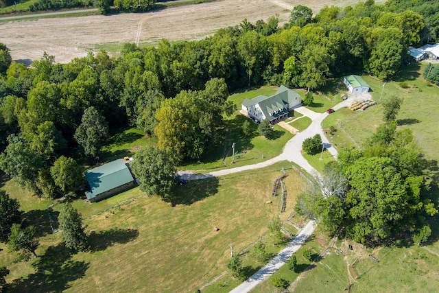 birds eye view of property featuring a rural view