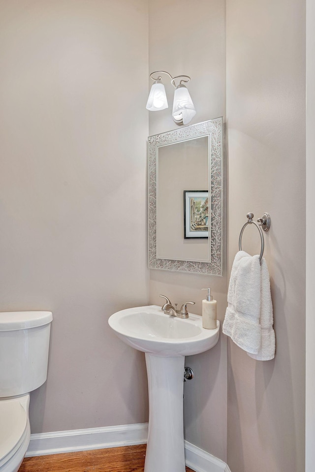 5053 Villa Crest Dr, Nashville, TN 37220 - half bath featuring toilet and wood finished floors