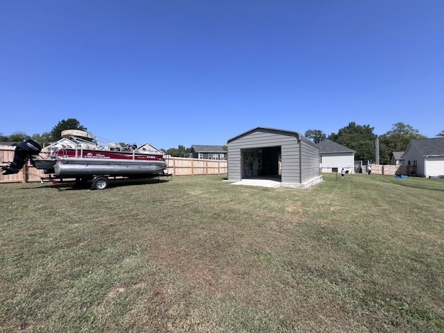 view of yard with a shed