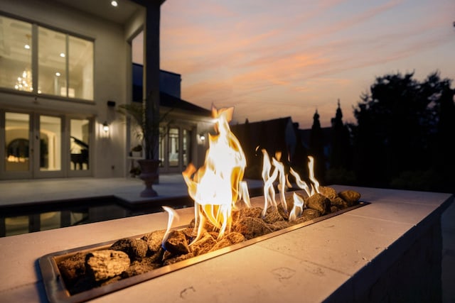 1077 Stockett Dr, Nashville, TN 37221 - details featuring a fire pit