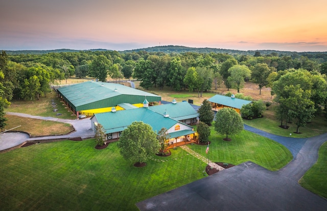 view of aerial view at dusk