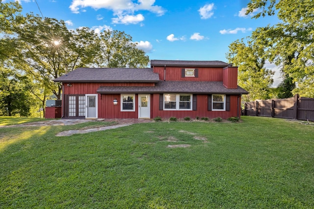 view of front of house with a front yard