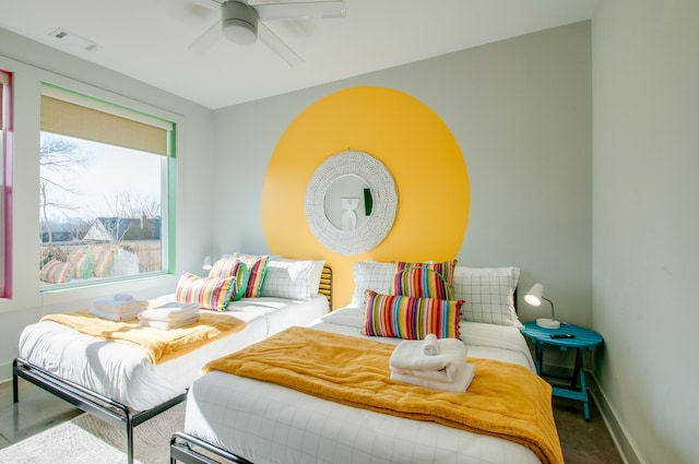 bedroom featuring ceiling fan