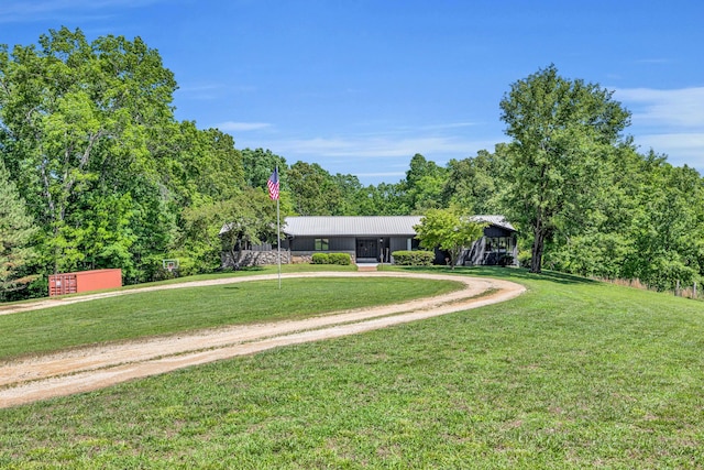 view of front of house featuring a front yard