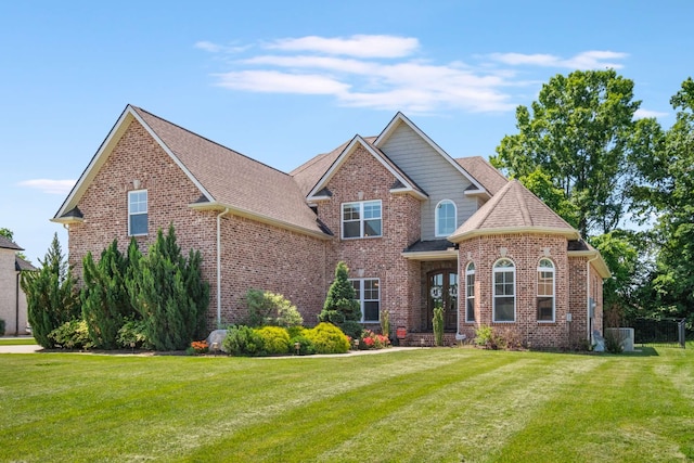 view of front of property with a front yard