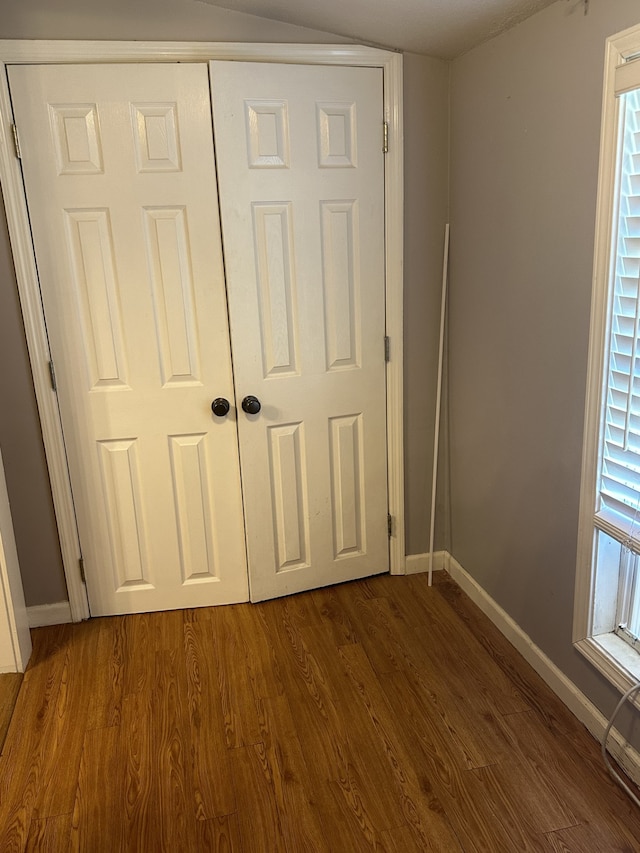 details featuring hardwood / wood-style floors