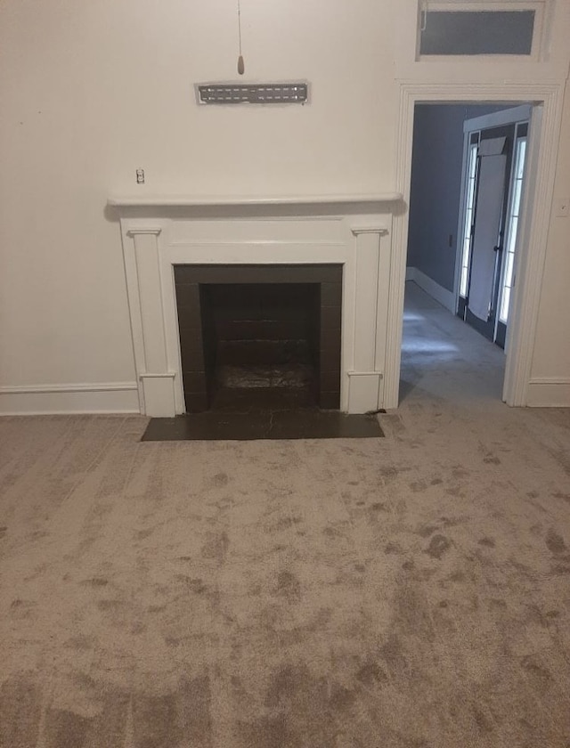 room details with carpet floors