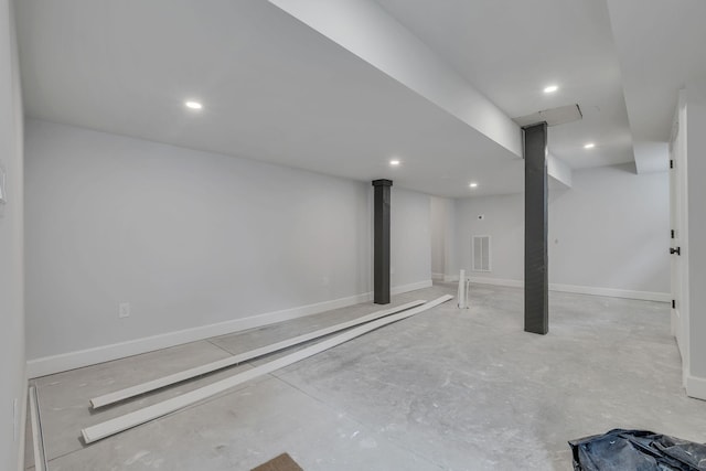 2704 Westwood Ave, Nashville, TN 37212 - finished below grade area with baseboards, visible vents, and recessed lighting