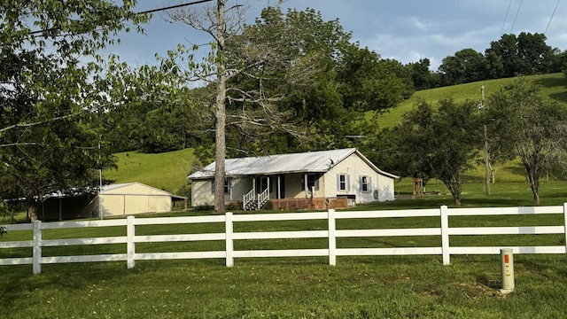 315 Loyd Rd, Pulaski, TN 38478 - ranch-style home with covered porch and a fenced front yard