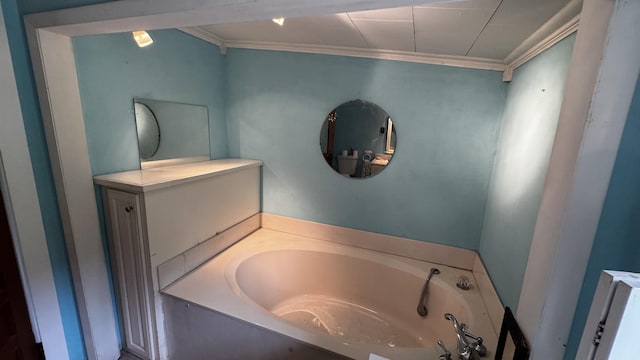 315 Loyd Rd, Pulaski, TN 38478 - bathroom featuring a garden tub and crown molding