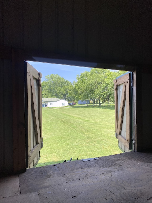 exterior space featuring a lawn