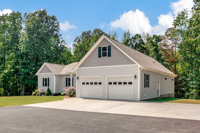 view of front of home with a front yard