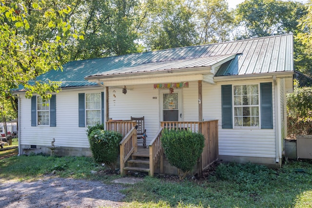 view of front of house featuring a porch